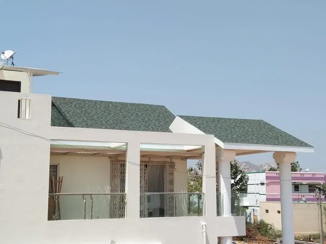 Roofing shingles for modern house designs in Salem